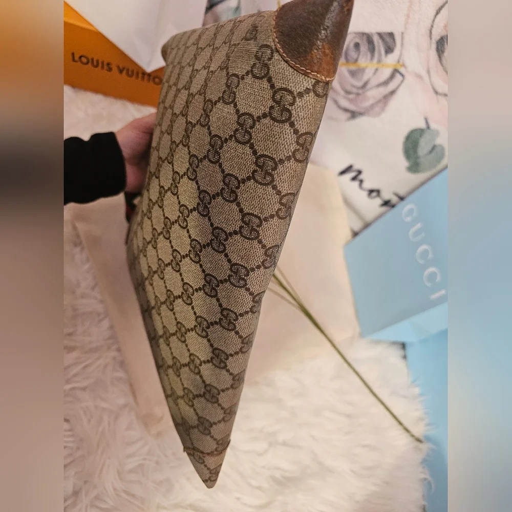 Gucci Monogram Tote Bag! - Picture 10 of 16